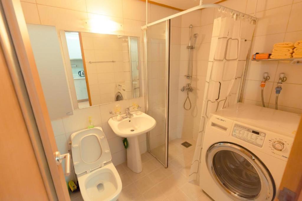 Jsm Studio Hongdae Сеул Экстерьер фото