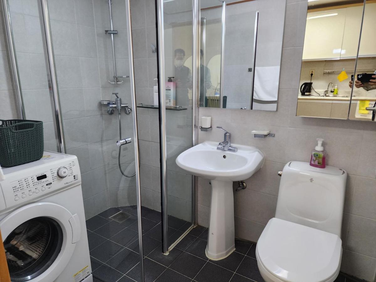 Jsm Studio Hongdae Сеул Экстерьер фото