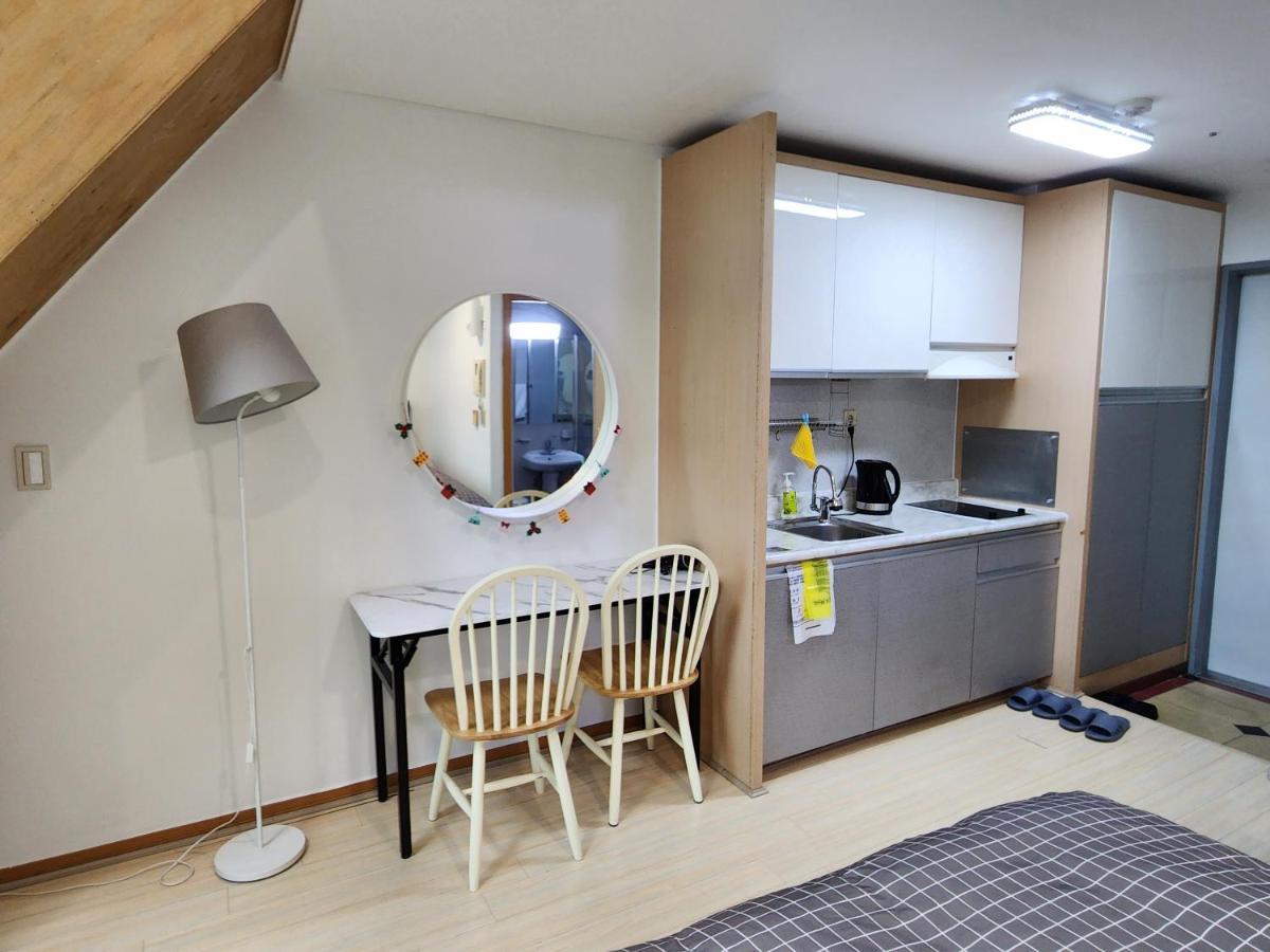 Jsm Studio Hongdae Сеул Экстерьер фото