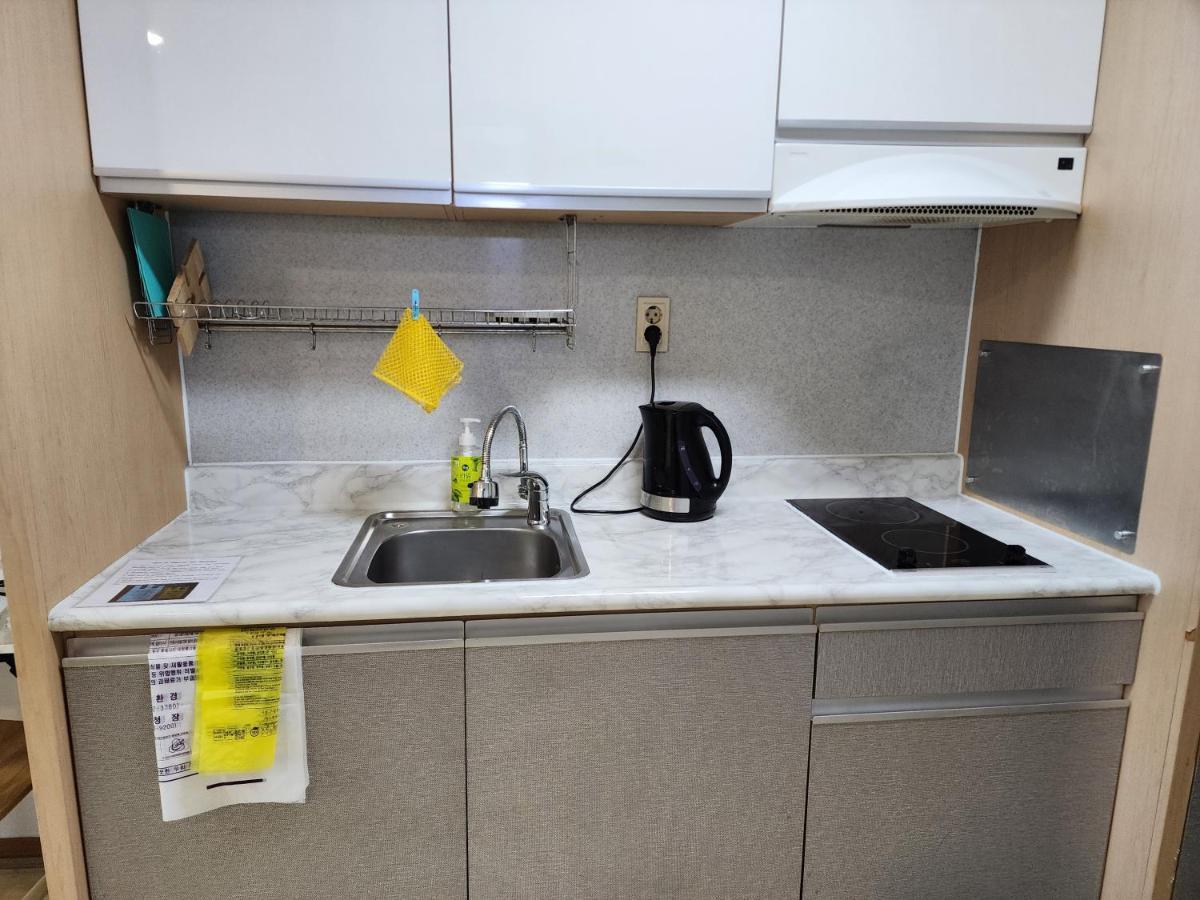 Jsm Studio Hongdae Сеул Экстерьер фото
