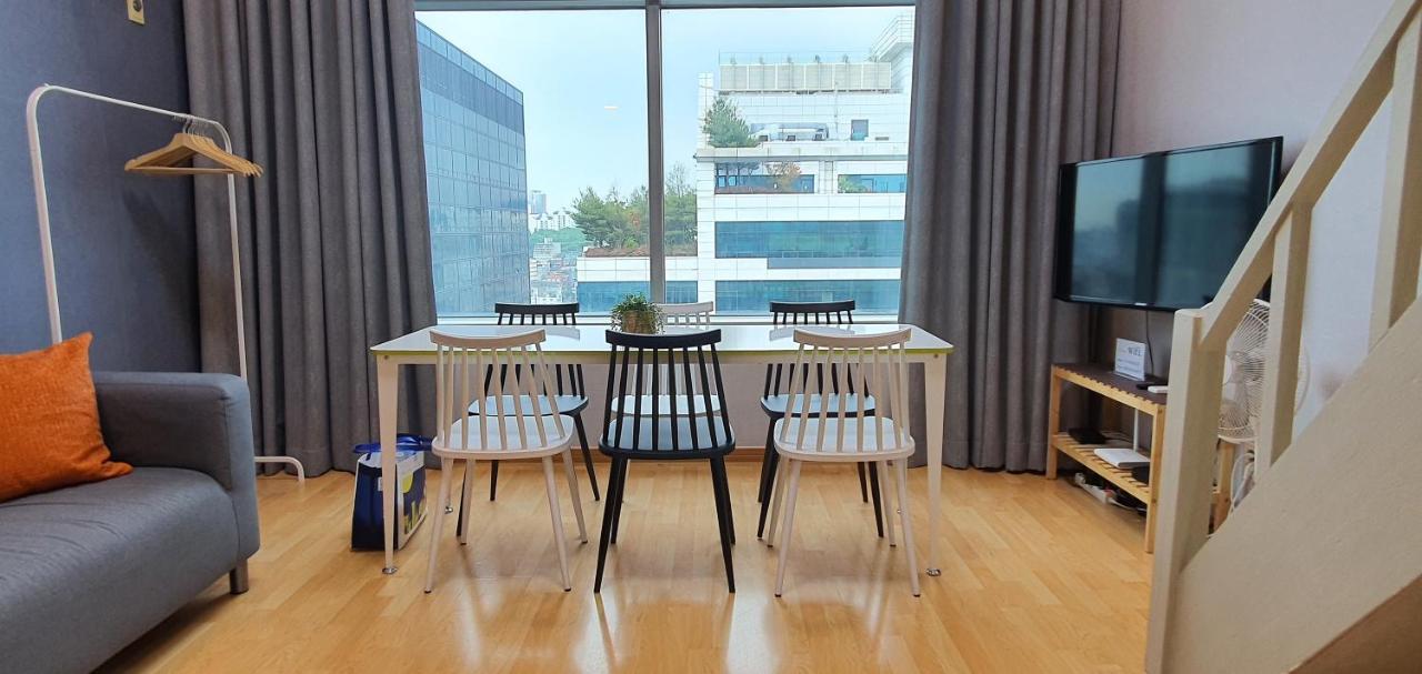 Jsm Studio Hongdae Сеул Экстерьер фото